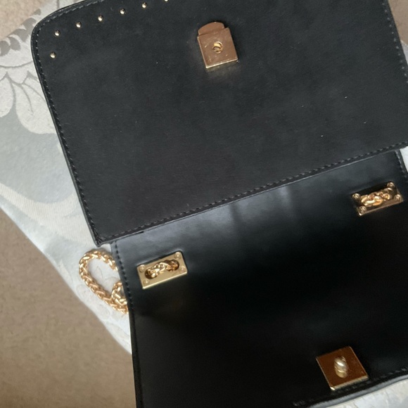 Topshop leopard clasp black crossbody bag with gold chain - Picture 4 of 6